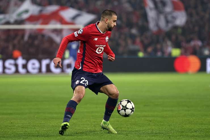 Edon Zhegrova in azione con il Lille