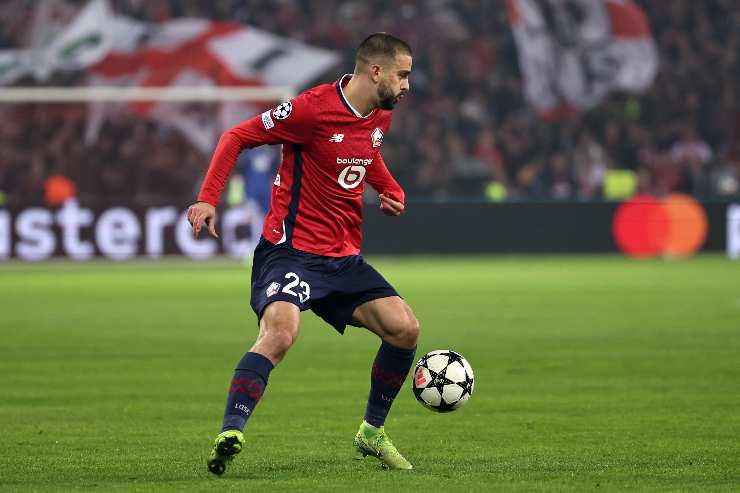 Edon Zhegrova in azione con la maglia del Lille