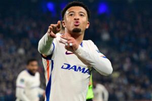Jadon Sancho esulta dopo un gol