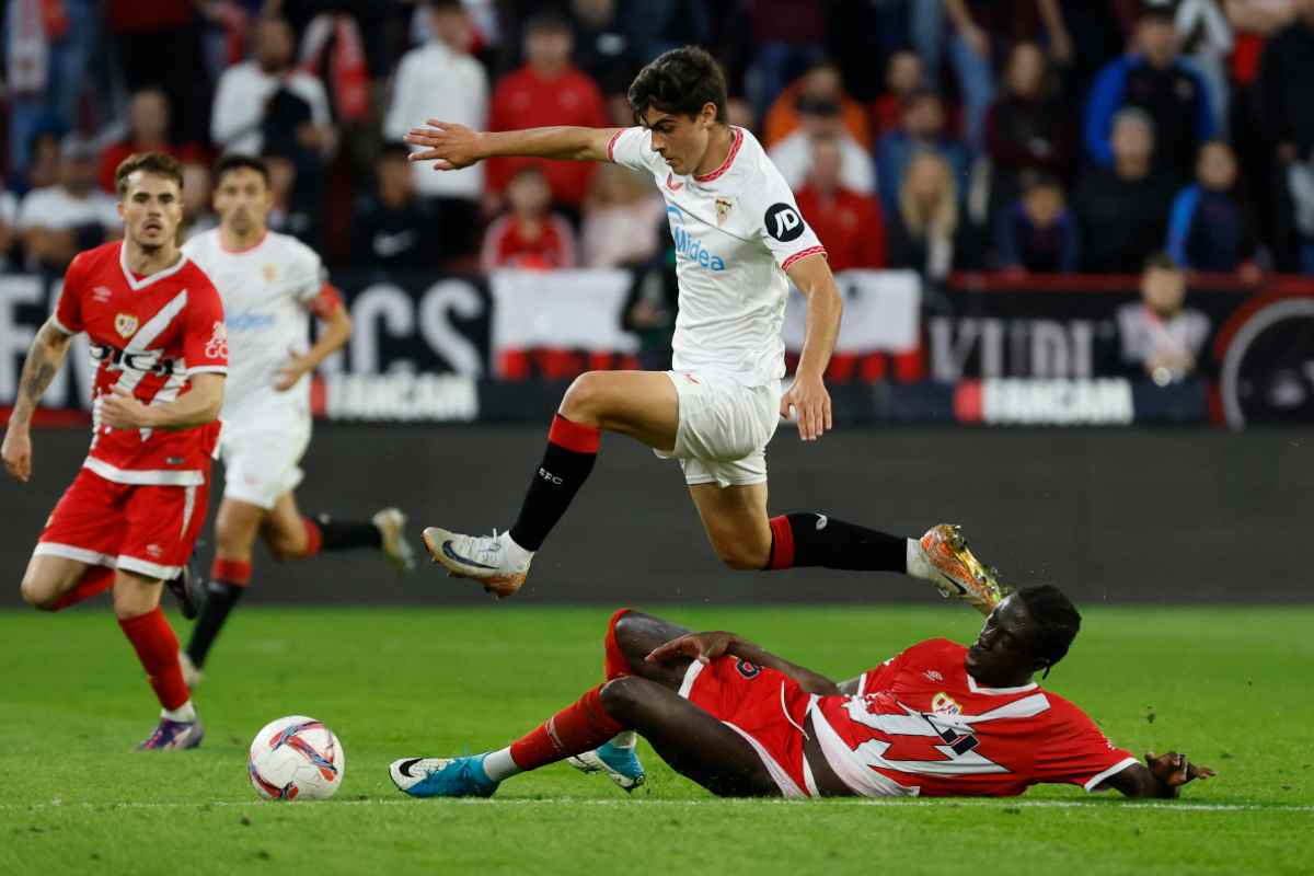 Juanlu Sanchez in azione in Liga con il Siviglia