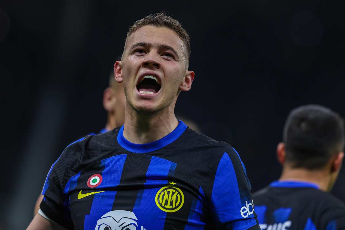 Krstjan Asllani in maglia Inter urla in campo