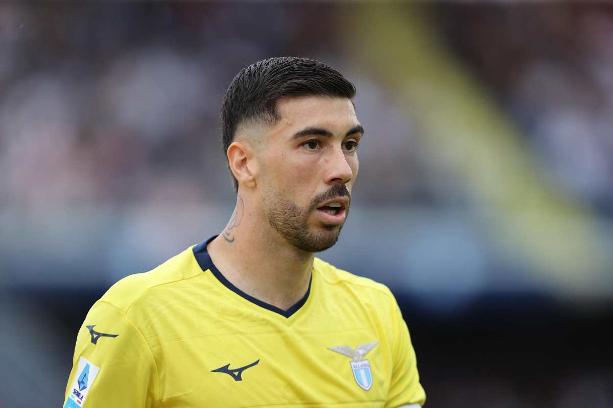 Mattia Zaccagni con la maglia della Lazio