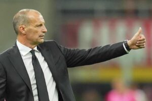 Massimiliano Allegri contento in campo