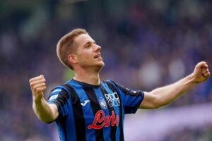 Mario Pasalic esulta dopo un gol in maglia Atalanta