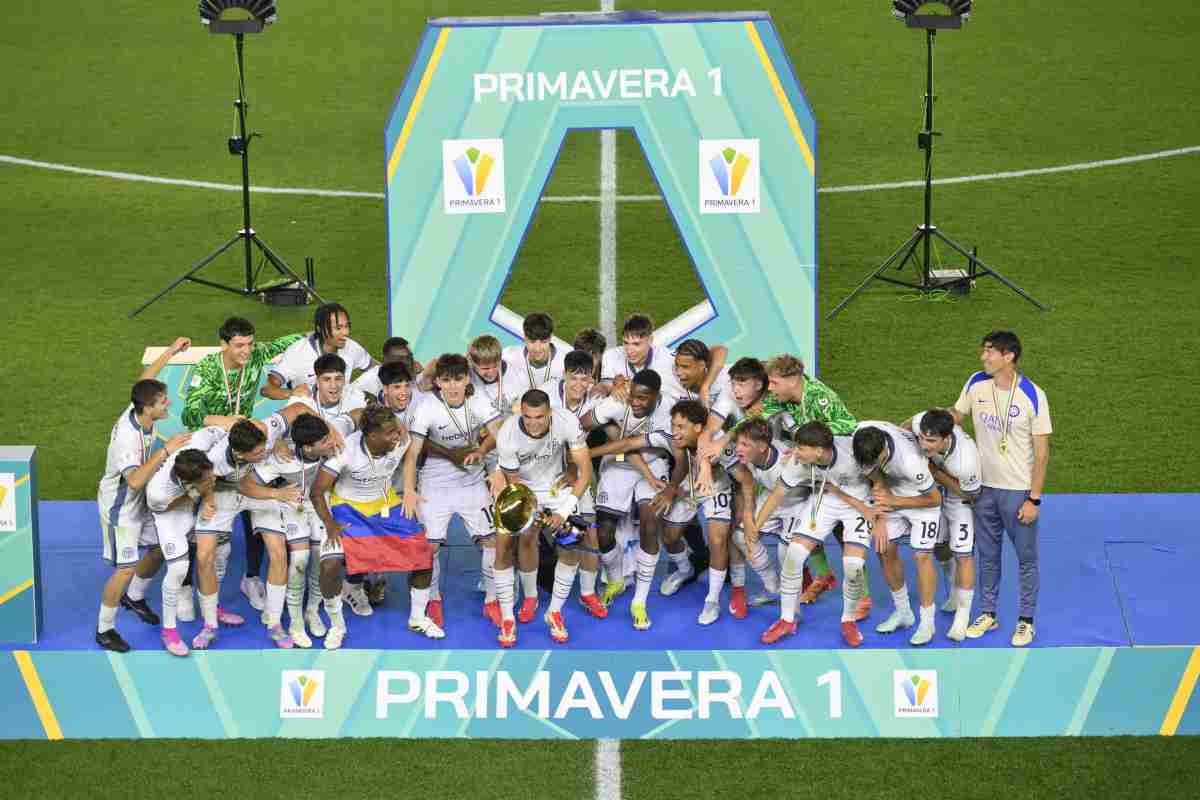l'Inter festeggia la vittoria dello Scudetto Primavera 1 