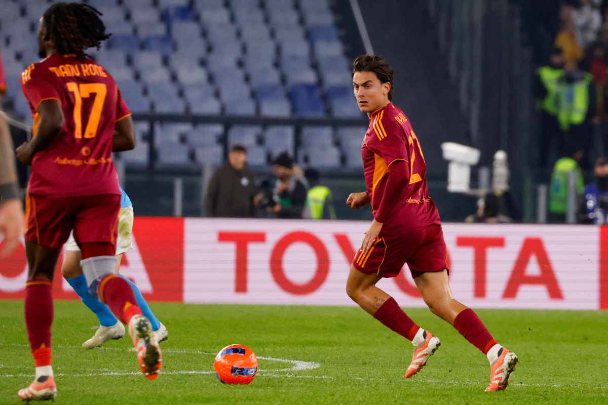 Koné e Dybala in azione con la maglia della Roma